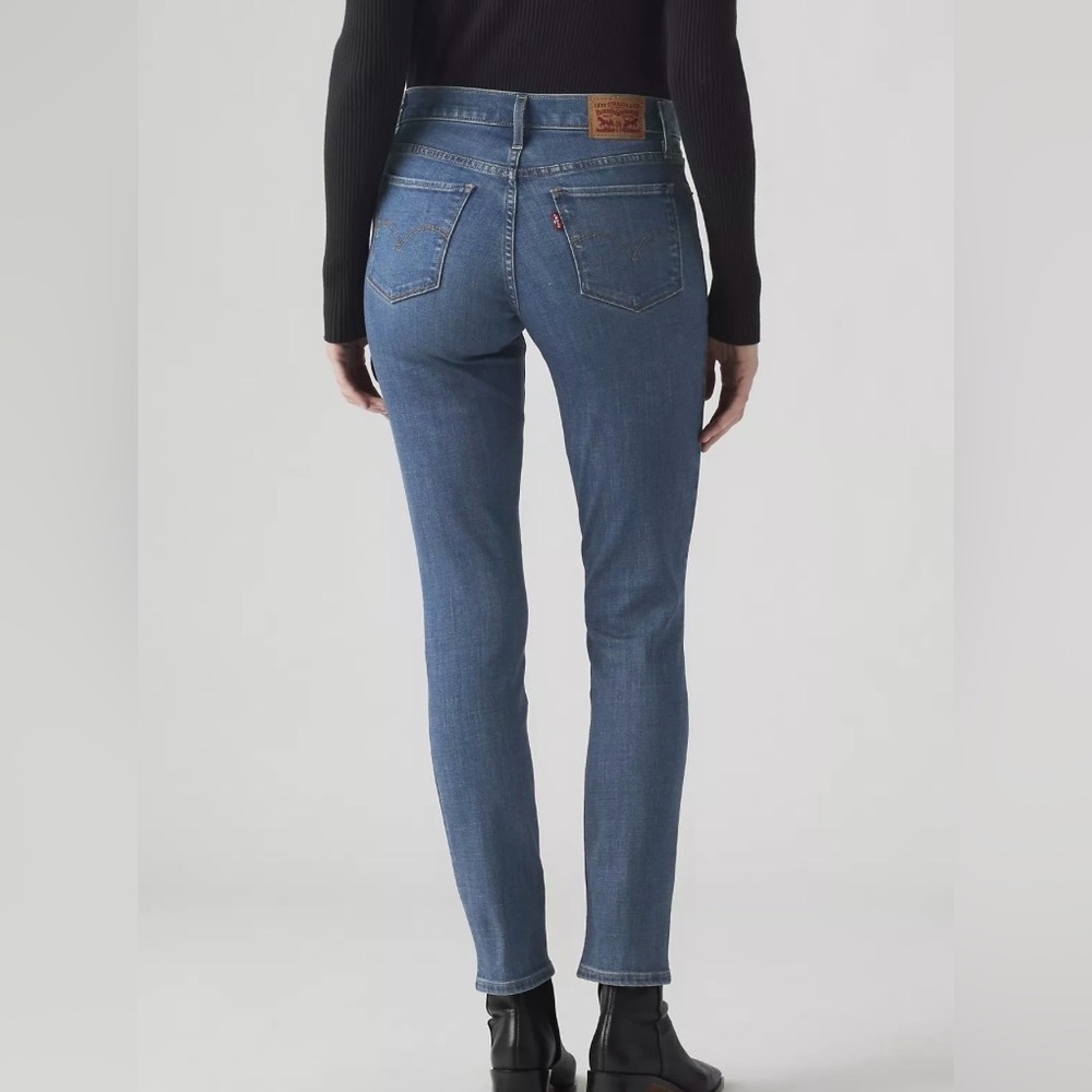 Levi’s 311 Shaping Skinny Jeans